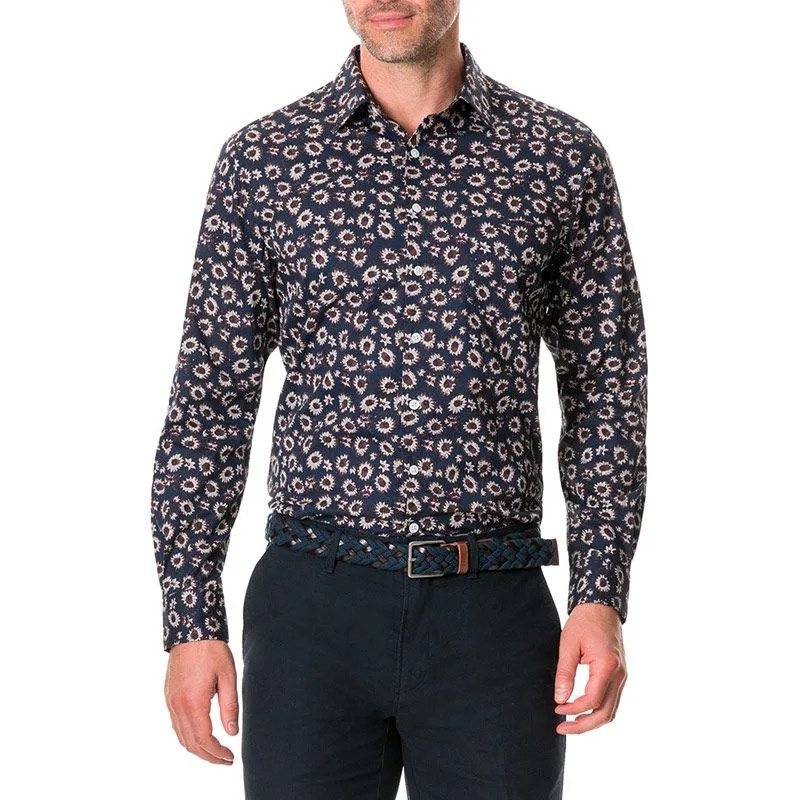 3-of-the-Most-Stylish-People-We-Know-on-Falls-Key-Trends-Gear-Patrol-Ellerby-Shirt