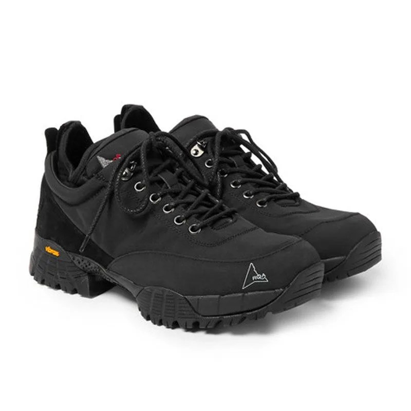 3-of-the-Most-Stylish-People-We-Know-on-Falls-Key-Trends-Gear-Patrol-Roa-Sneakers