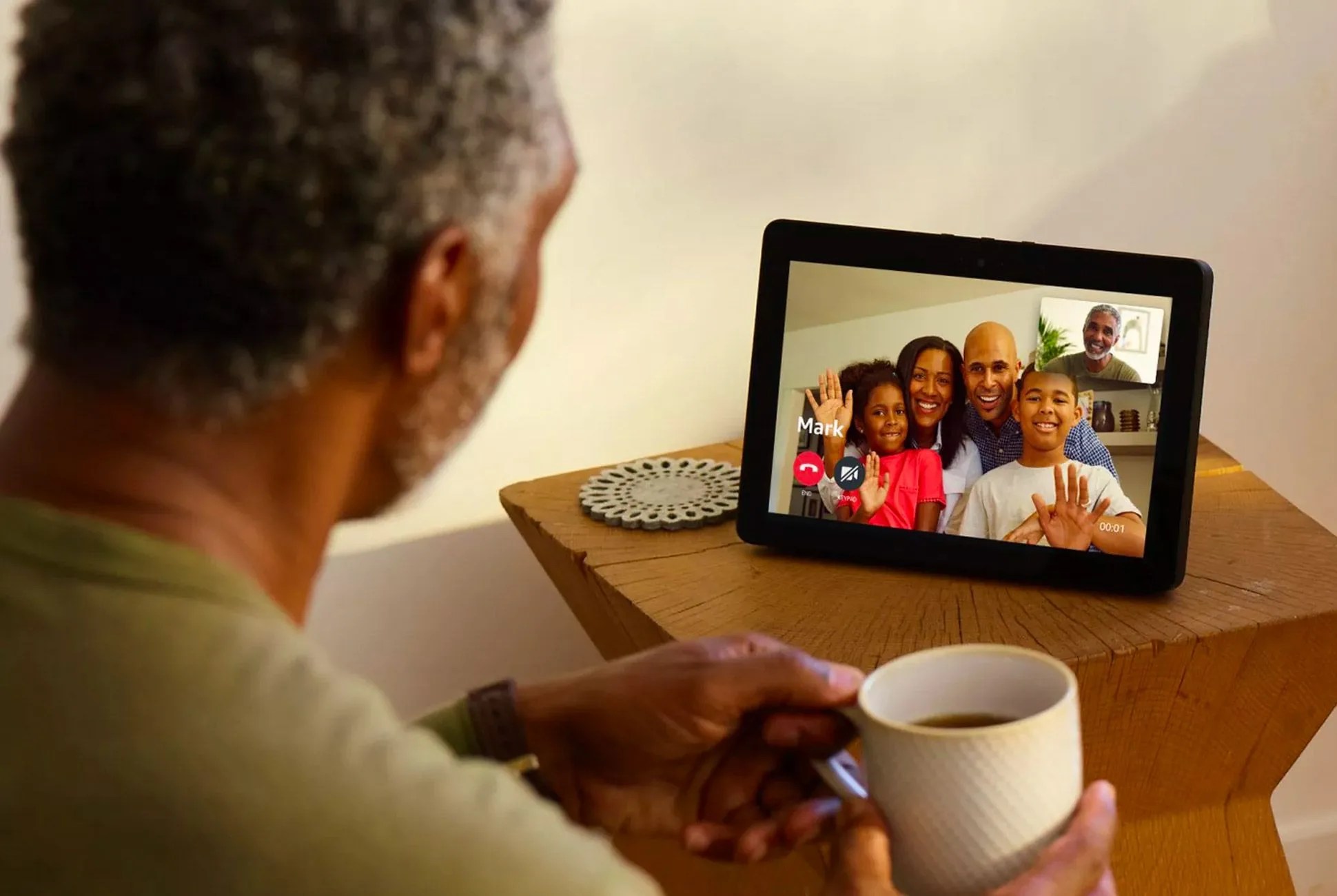 Amazon-Echo-Show-gear-patrol-full-lead