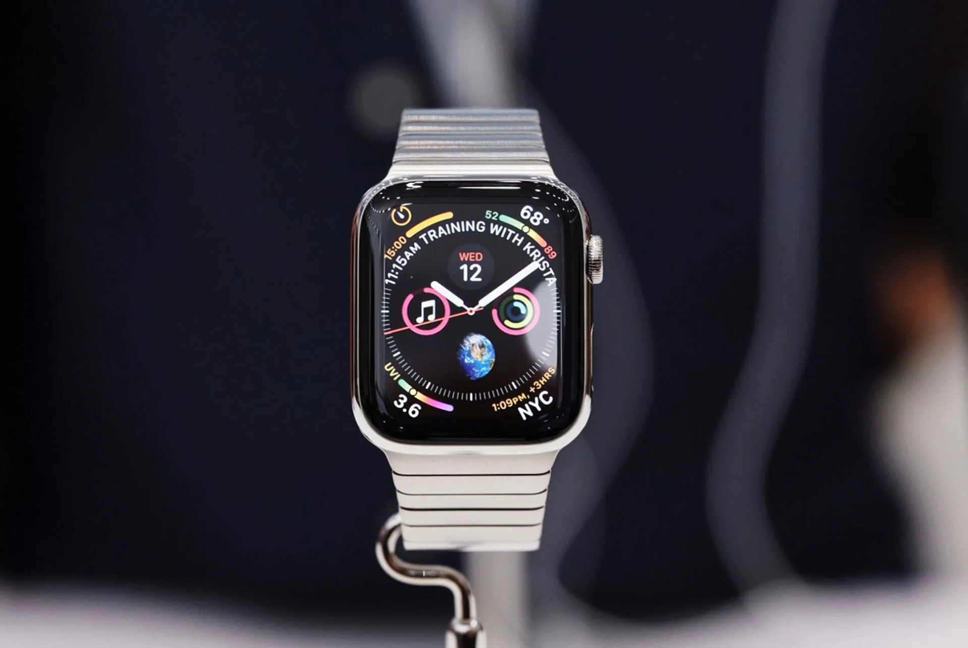 Apple-Watch-4-Op-Ed-Gear-Patrol-Lead-Full-v2