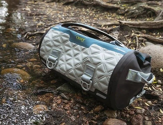 Otterbox-Waterproof-Dufflebags-gear-patrol-full-featured