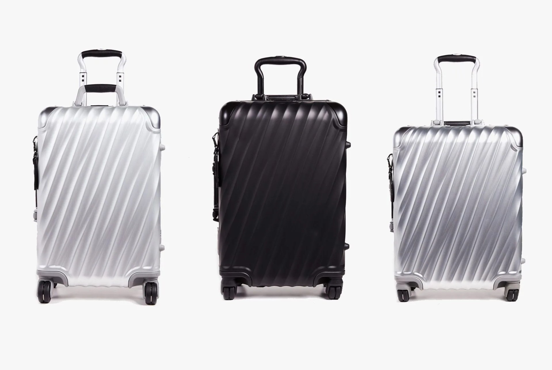 Tumi-Suitcase-Note-Lead-Full