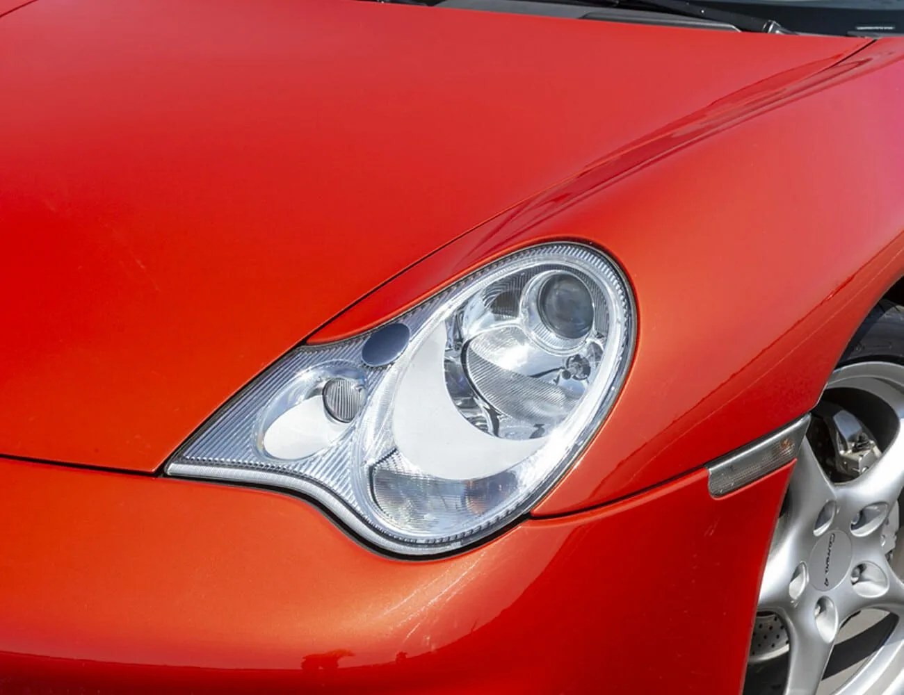 Unloved-Porsche-996-Gear-Patrol-Inline-Headlgihts