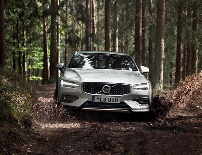 Volvo-V60-CC-Gear-Patrol-Feature