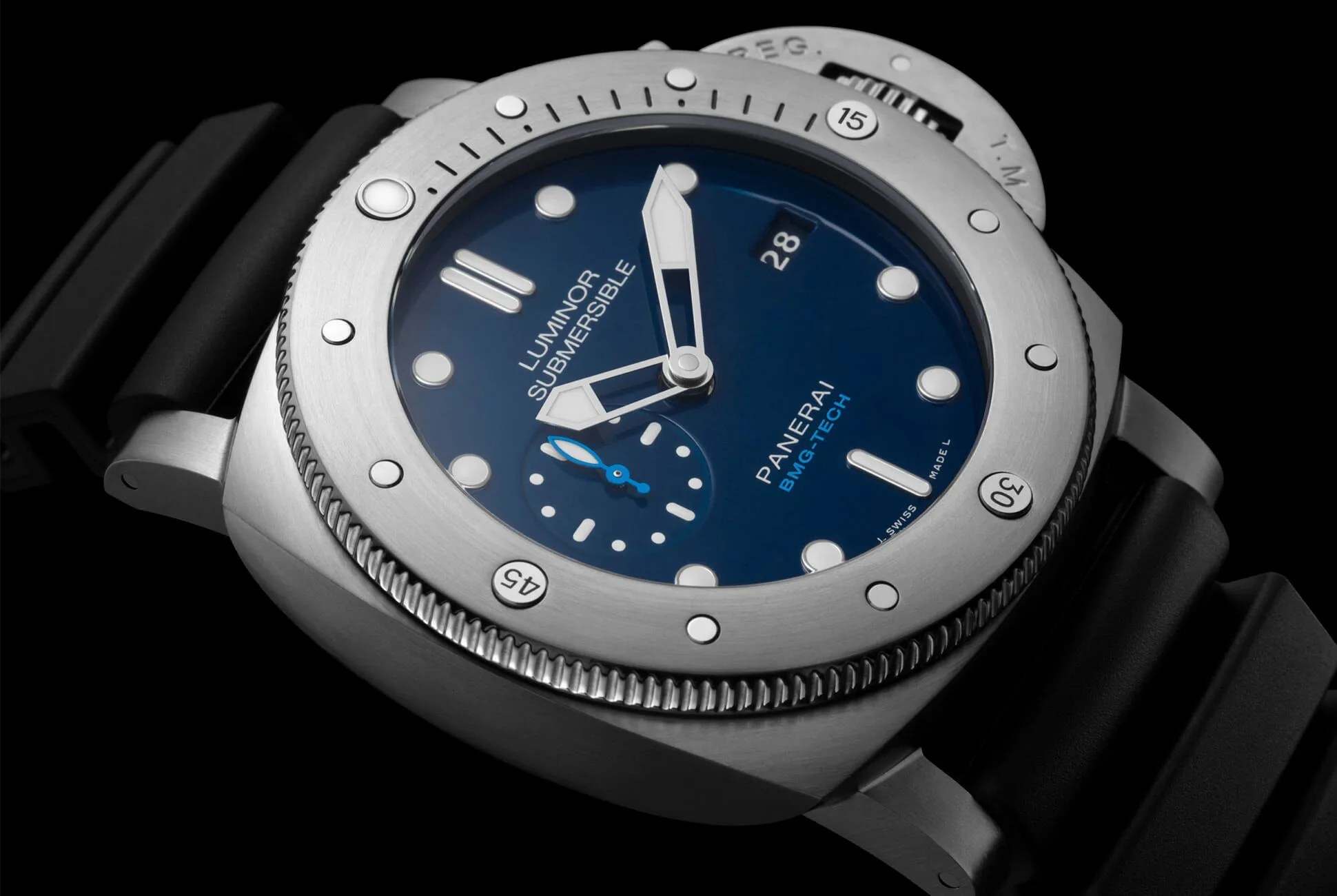 panerai-luminor-sub-gear-patrol-full-lead