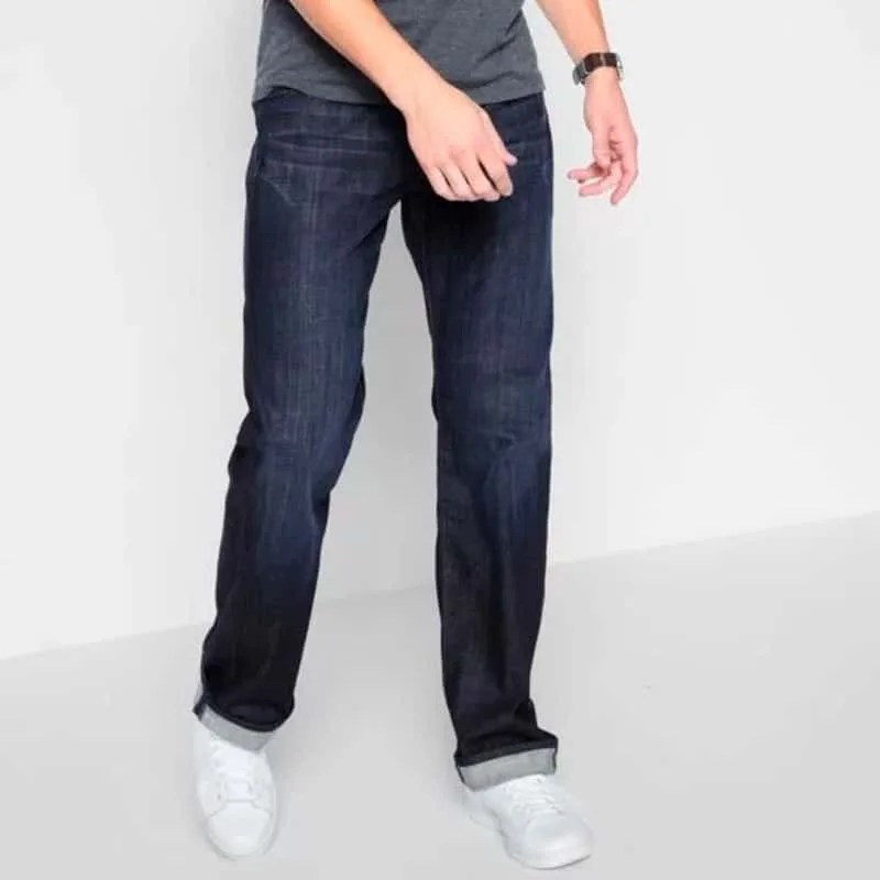 7-For-All-Mankind-Sale-Gear-Patrol-Standard-Los-Angeles-Dark