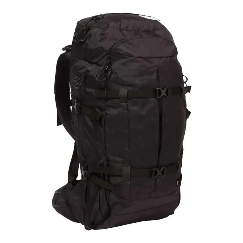 Burton-AK457-gear-patrol-guide-backpack