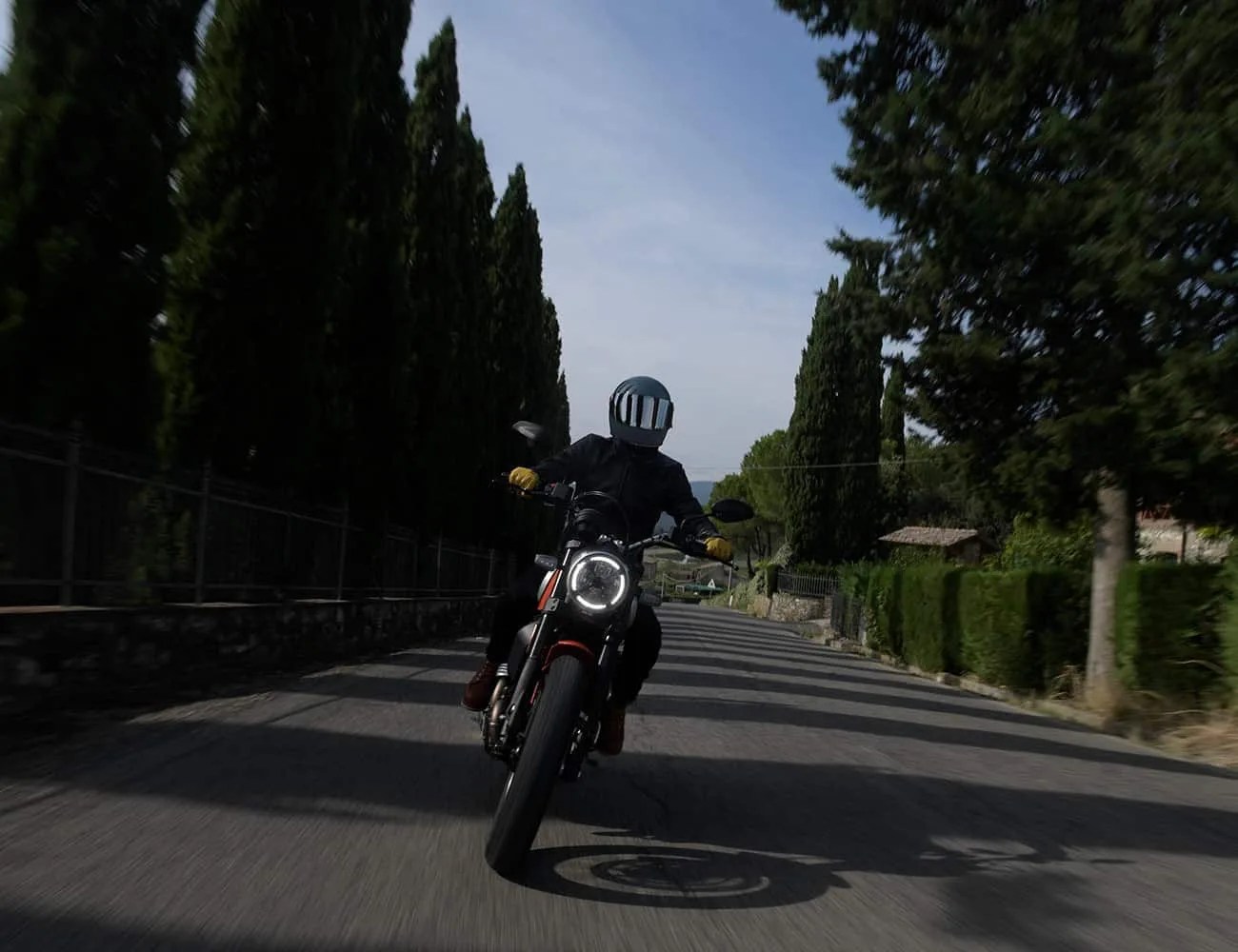 Ducati-Scrambler-Icon-Gear-Patrol-Inline-3