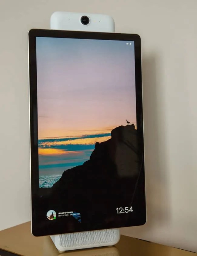 Facebook-Portal-Gear-Patrol-Ambiance-1