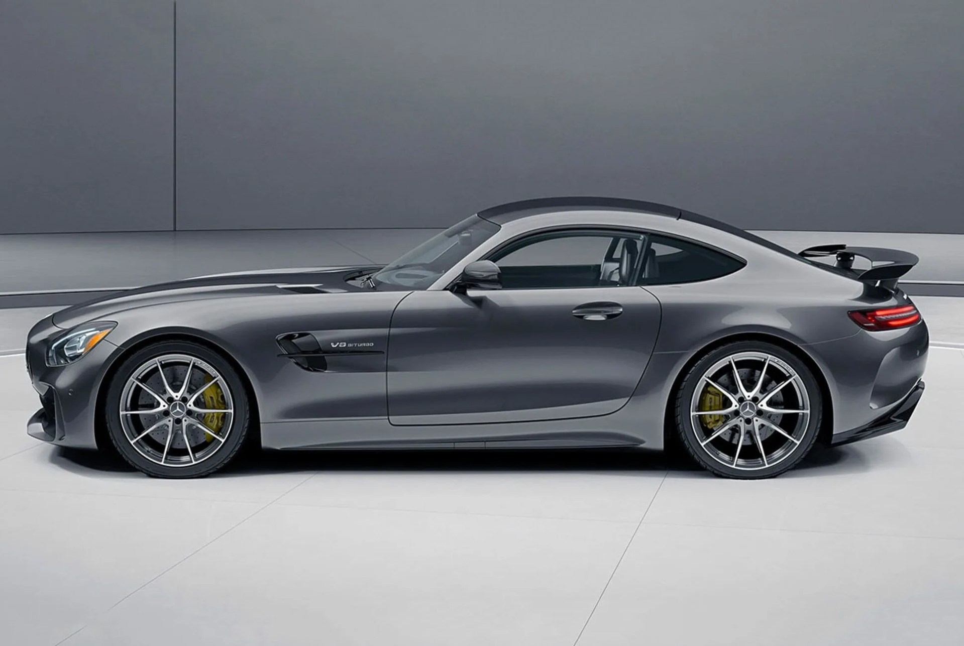 Five-Entry-Supercars-Gear-Patrol-AMG-GTR