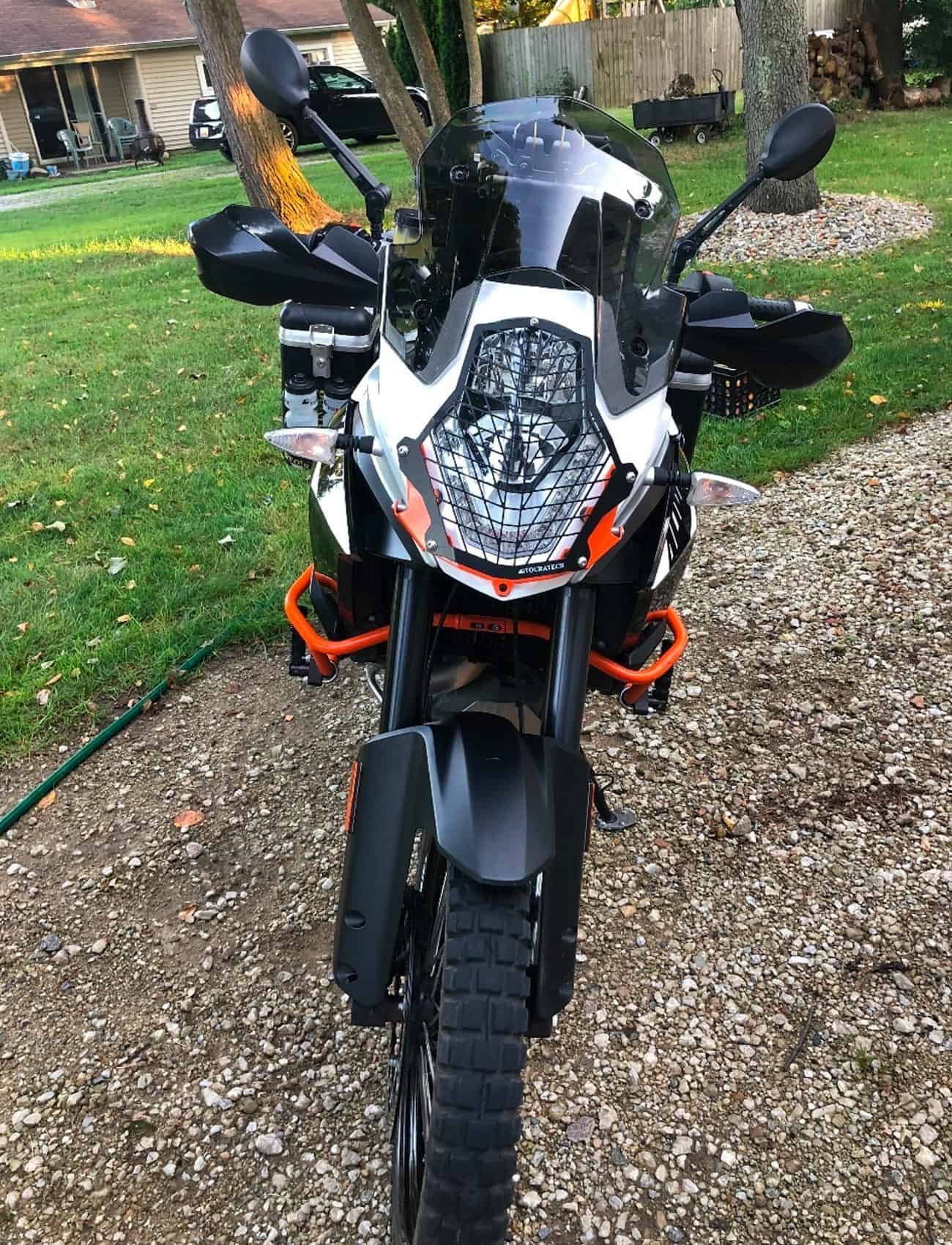 Found-2014-KTM-1190-Adventure-R-gear-patrol-ambiance