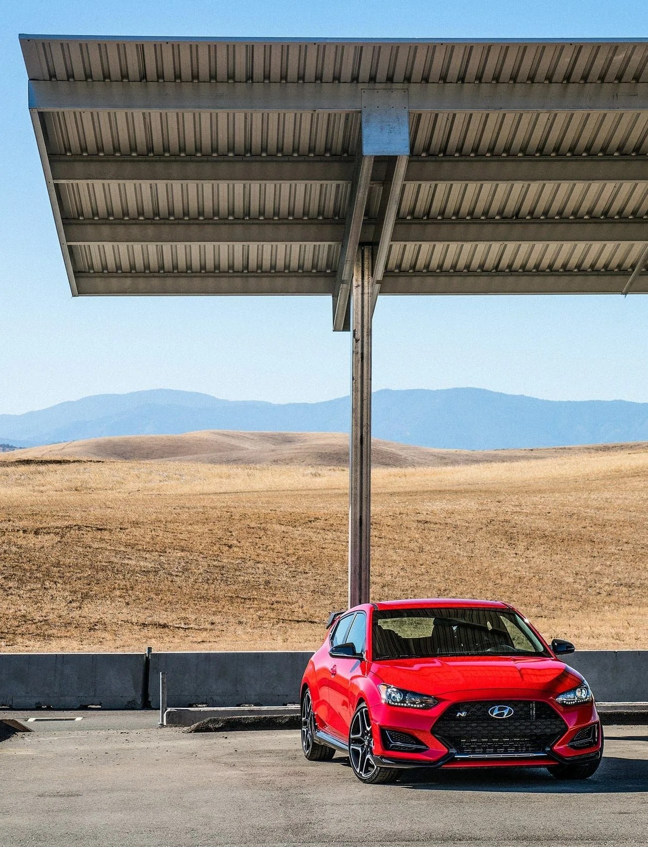 Hyundai-Veloster-N-Review-gear-patrol-ambiance