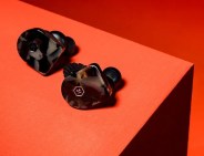 master dynamic mw07 gear patrol feature