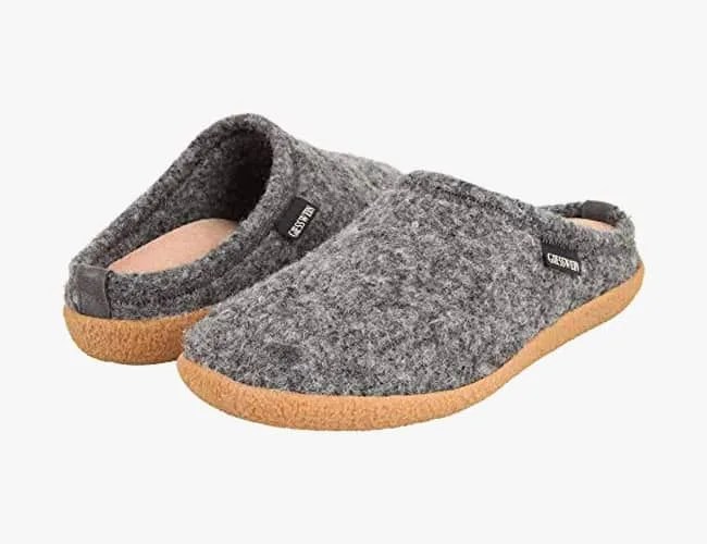 Outdoor-Slippers-gear-patrol-geissewein