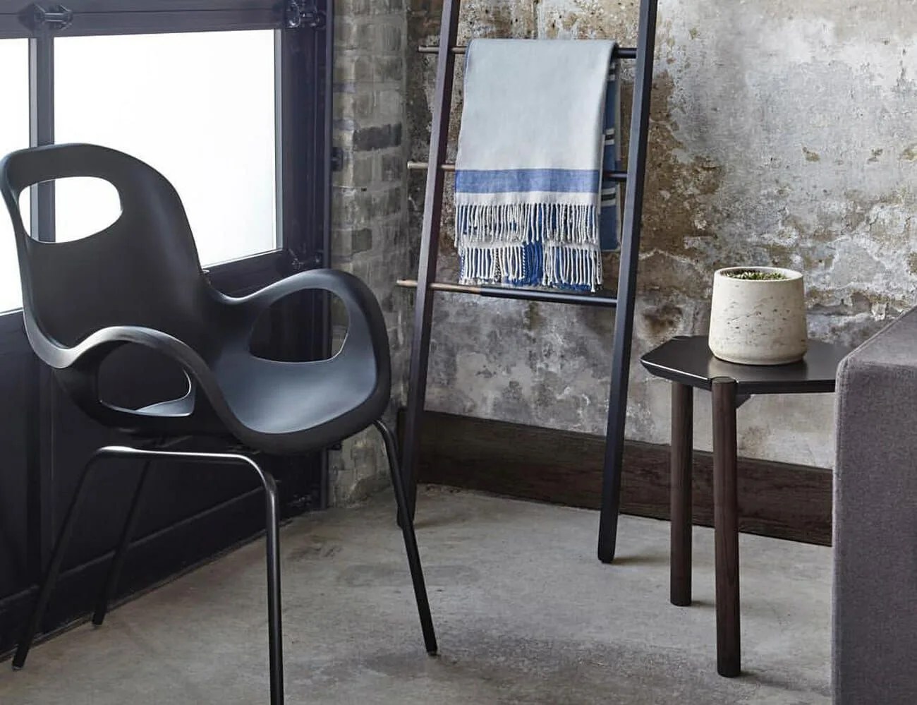 Quality-Cheap-Furniture-Gear-Patrol-Umbra