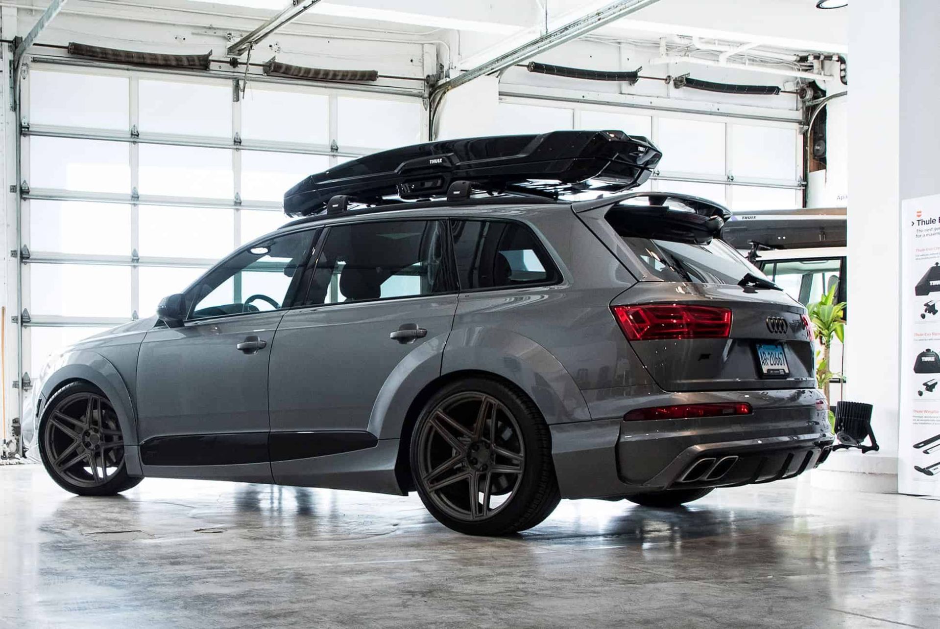 Thule-2019-gear-patrol-Vector-2