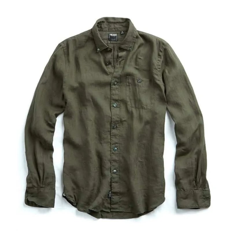 Todd-Snyder-Deal-Gear-Patrol-Linen-Button-Down