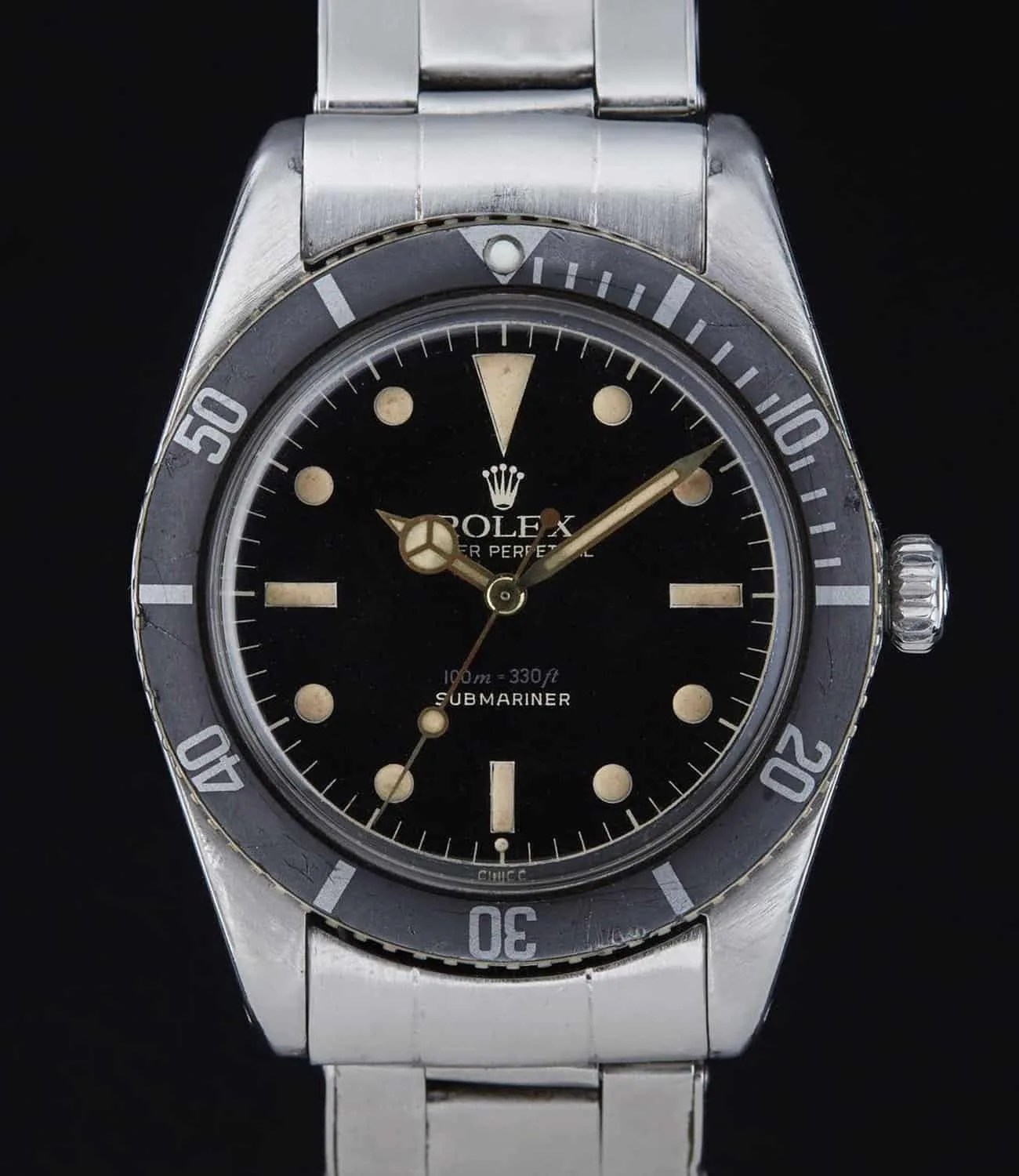 Why-Dive-Watches-Work-in-Everyday-Life-gear-patrol-ambiance