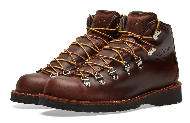vintage-hiking-boots-gear-patrol-danner