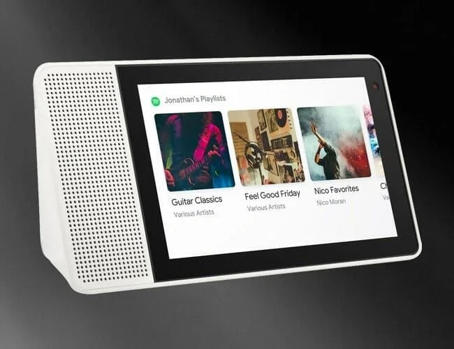 Black-Friday-Lenovo-Smart-Display-gear-patrol-lead-feature