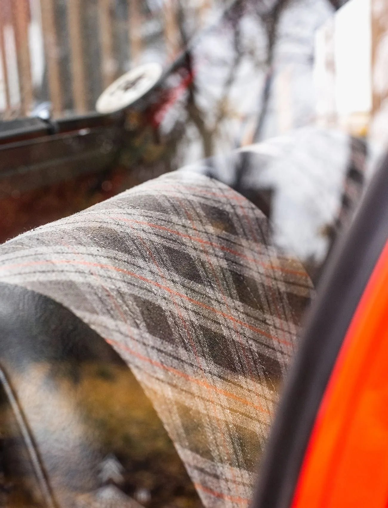 Citroen-2CV-gear-patrol-ambiance-2
