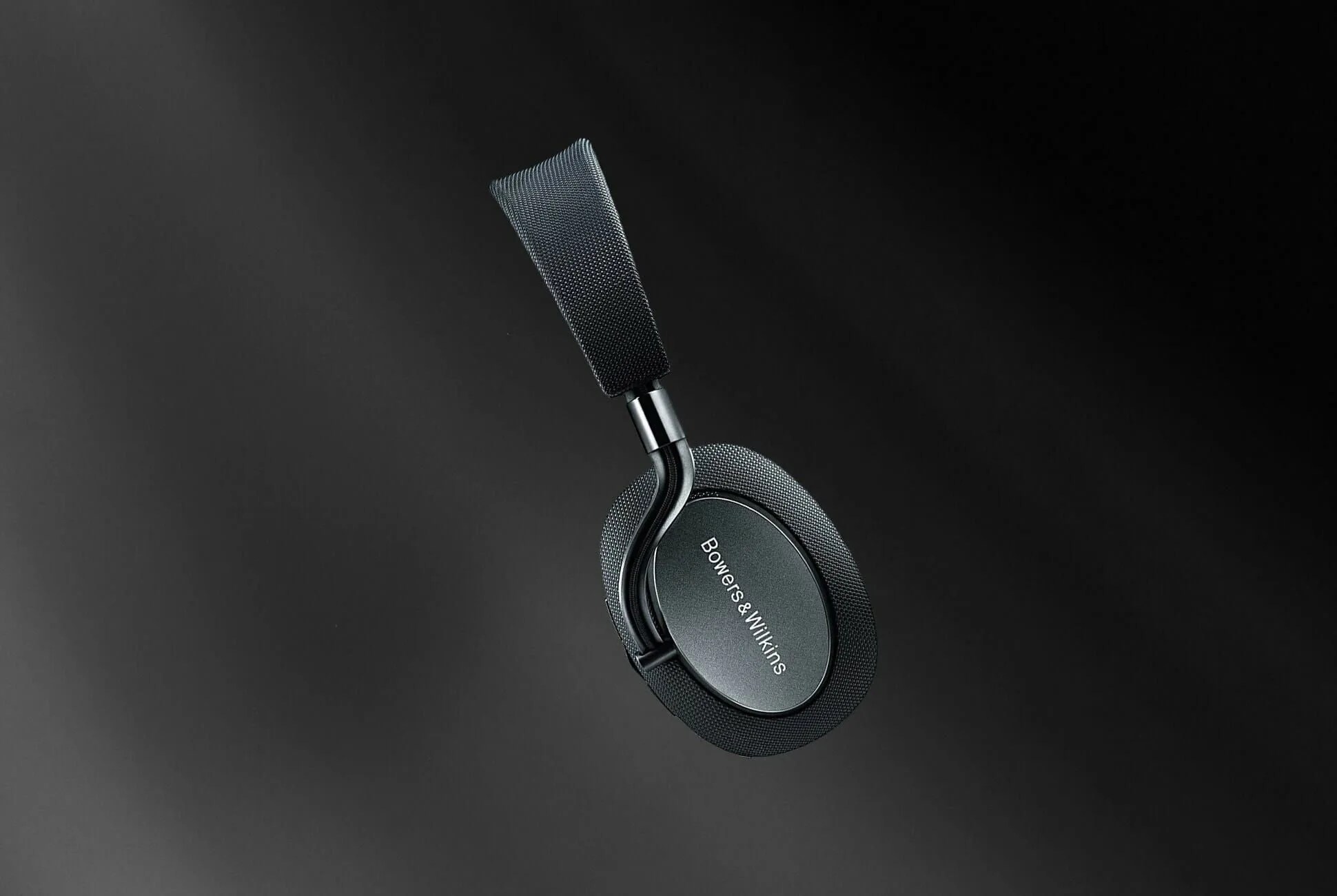 Cyber-Monday–Bowers-Wilkins-PX-ANC-Headphone-gear-patrol-lead-full
