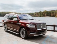 Lincoln-Navigator-gear-patrol-feature