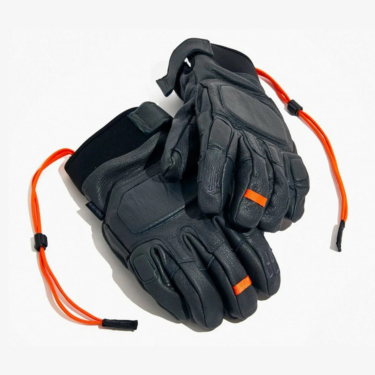 Matte-Black-Friday-GP-Store-gear-patrol-GP-Mountain-Standard-Utility-Glove