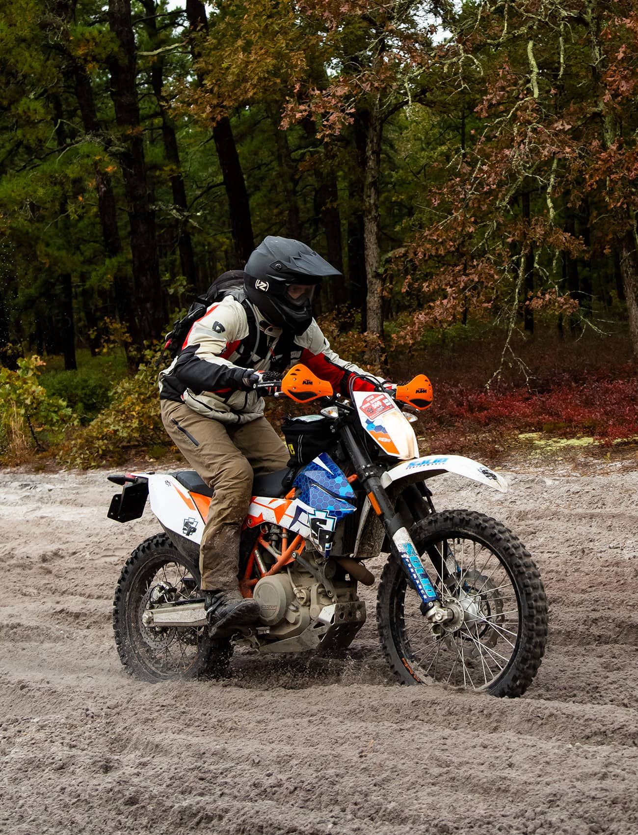 Solid-Performance-KTM-gear-patrol-ambiance-2
