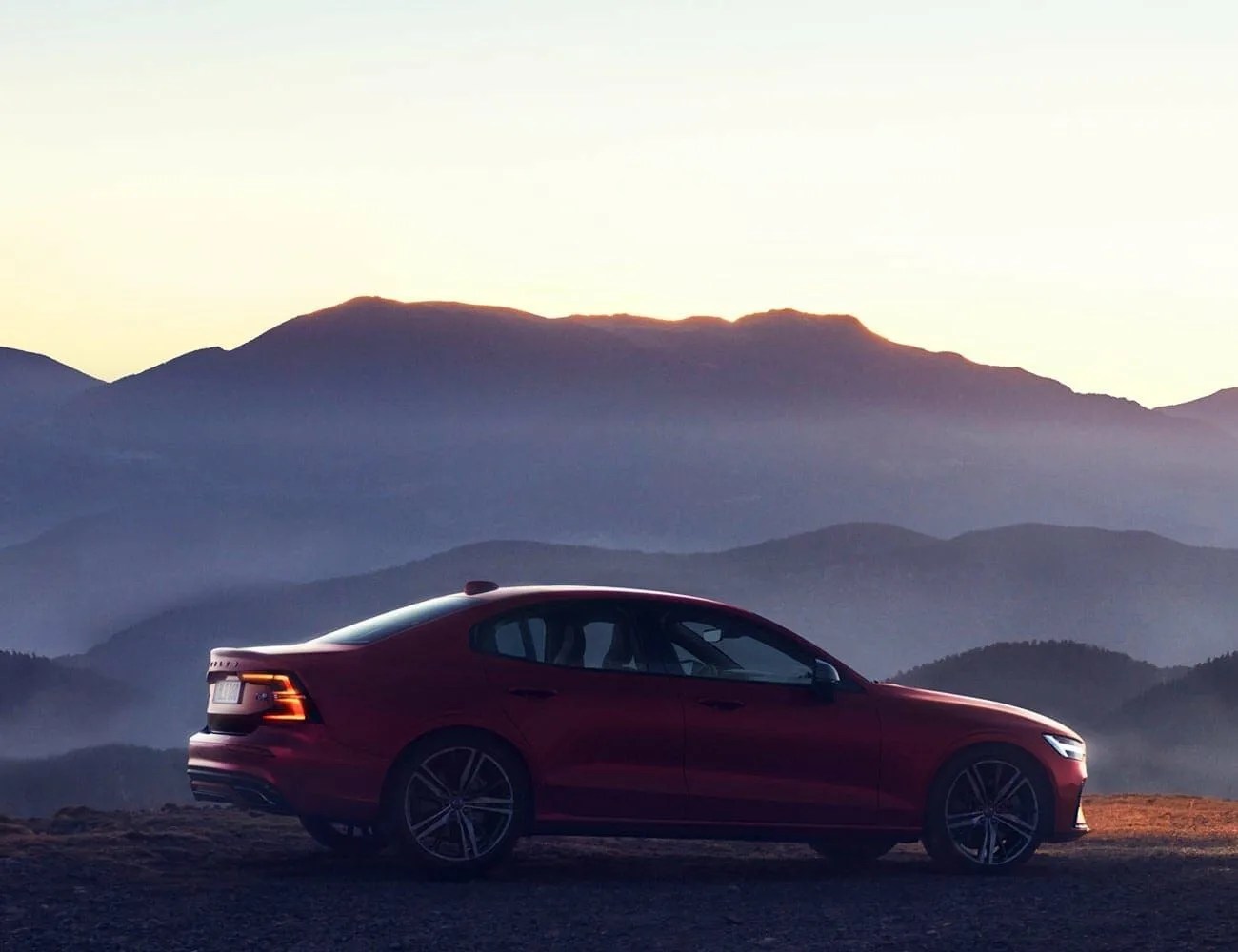 Volvo-S60-Review-gear-patrol-ambiance