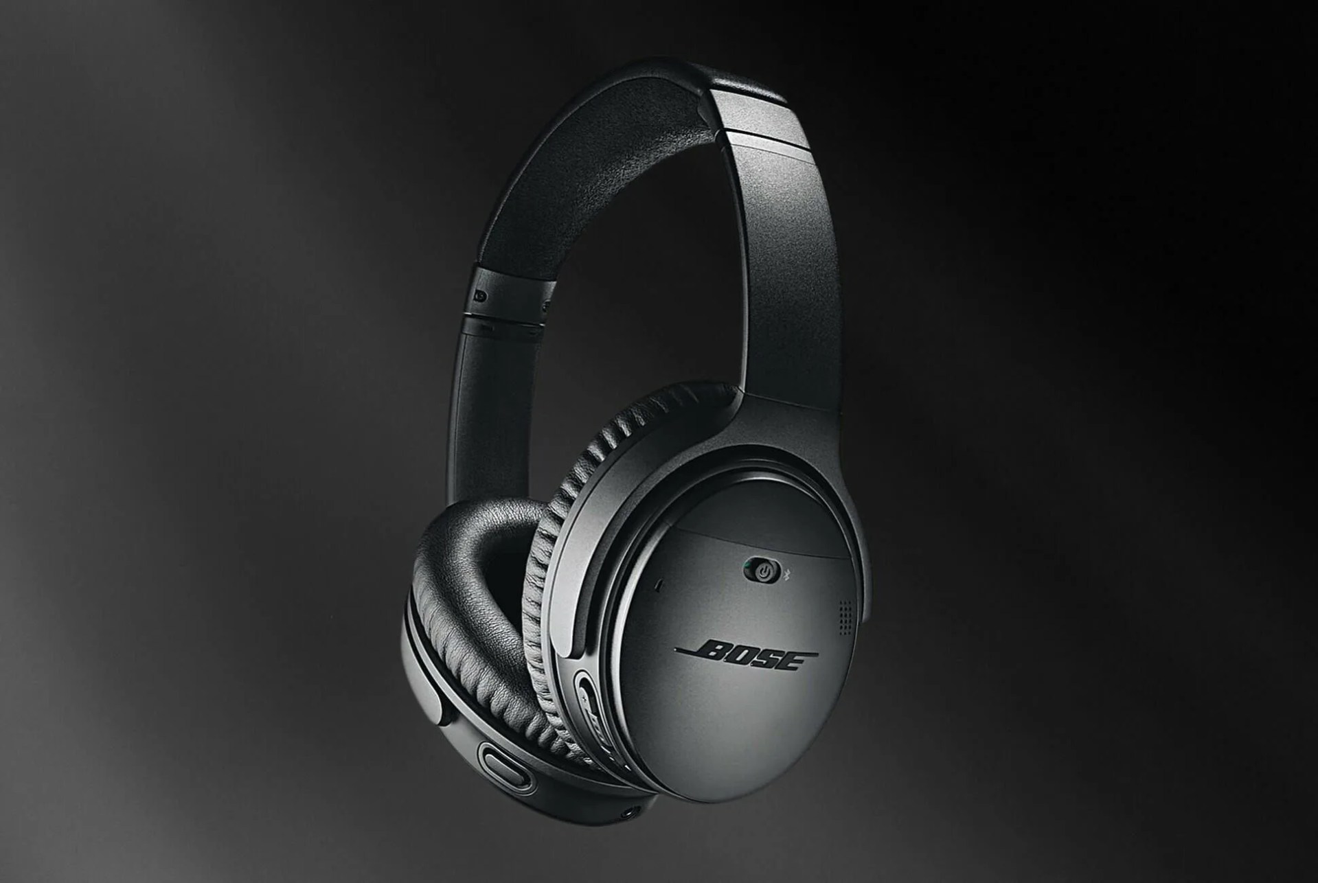 black friday gear patrol Bose QuietComfort 35 full lead