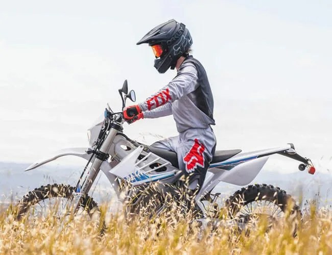 Alta-Motors-Enduro-redshift-EXR-gear-patrol-full featured