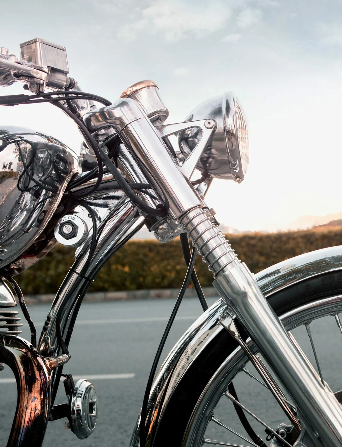 Bandit-9-Motorcycles-gear-patrol-ambiance-9