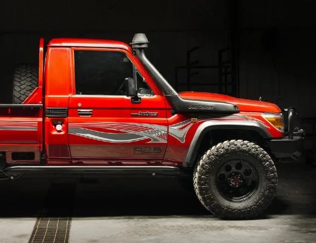 Custom-79-Series-Land-Cruiser-Pickup-Cummins-gear-patrol-lead-feature