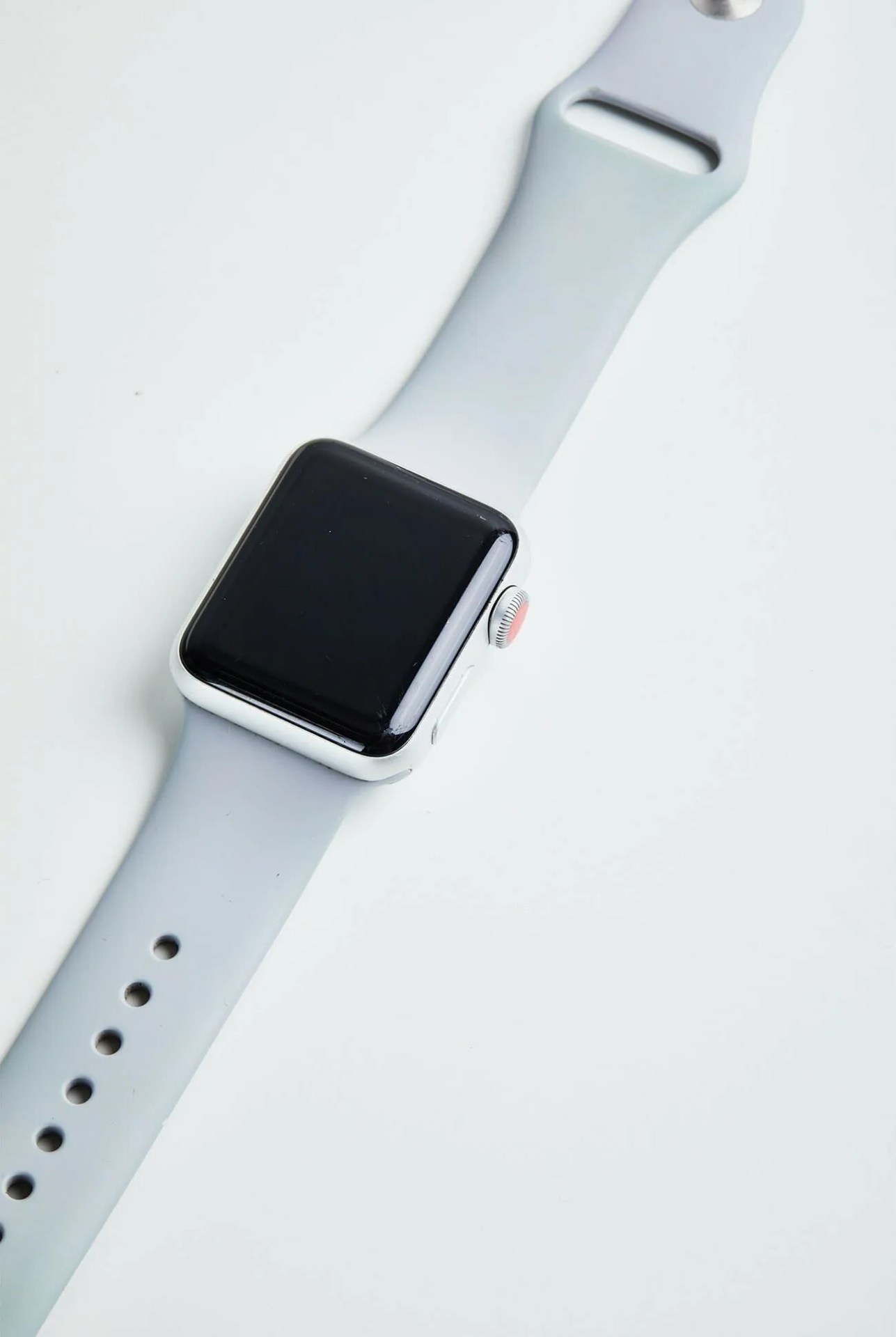 GP-Running-Accessories-gear-patrol-apple-watch