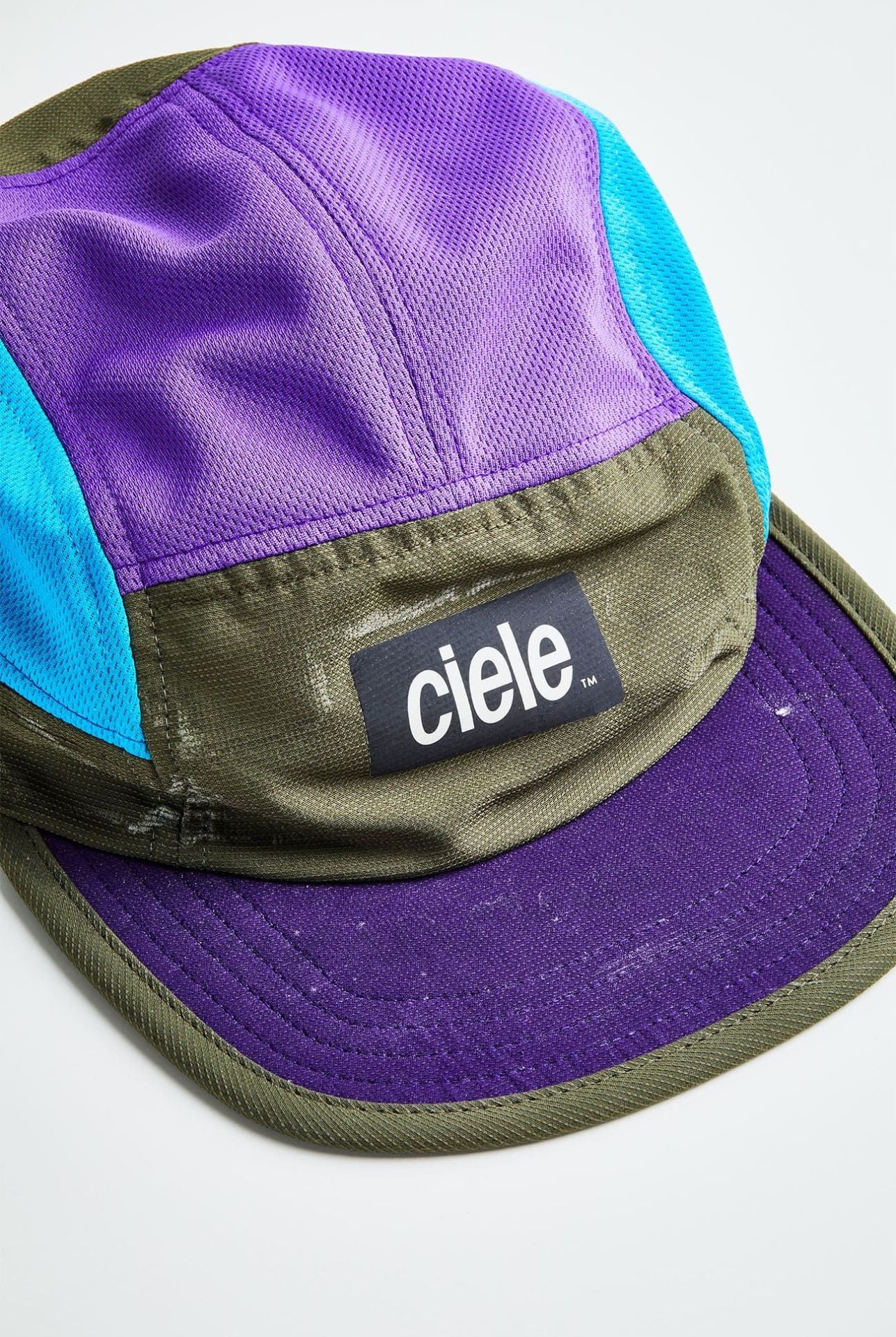 GP-Running-Accessories-gear-patrol-ciele