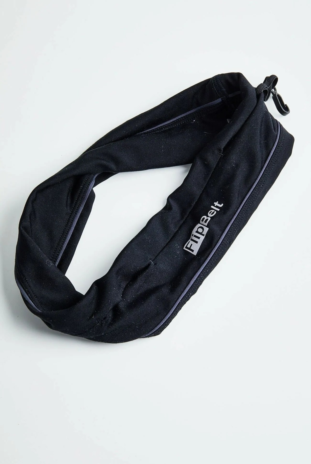 GP-Running-Accessories-gear-patrol-flip-belt