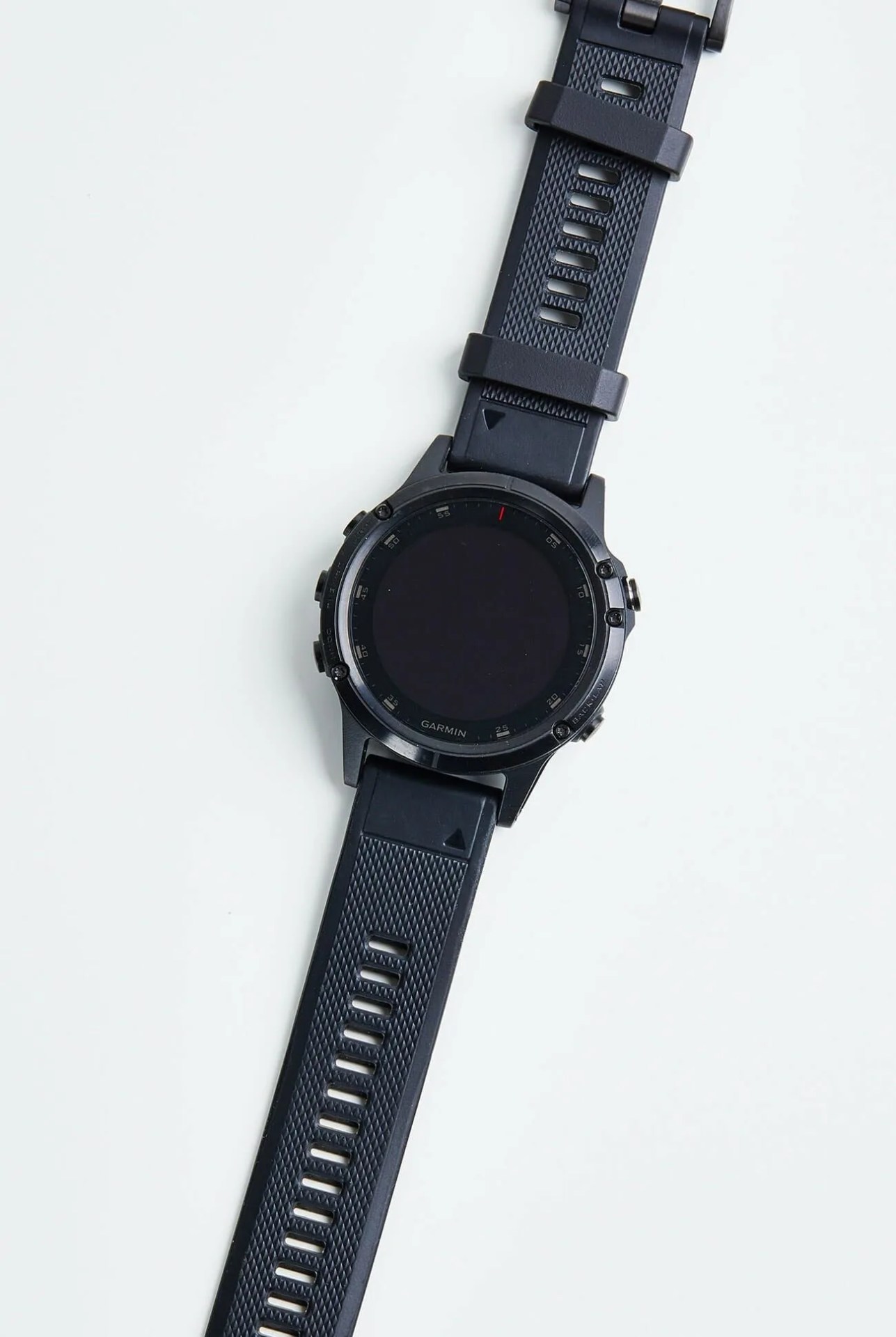 GP-Running-Accessories-gear-patrol-garmin