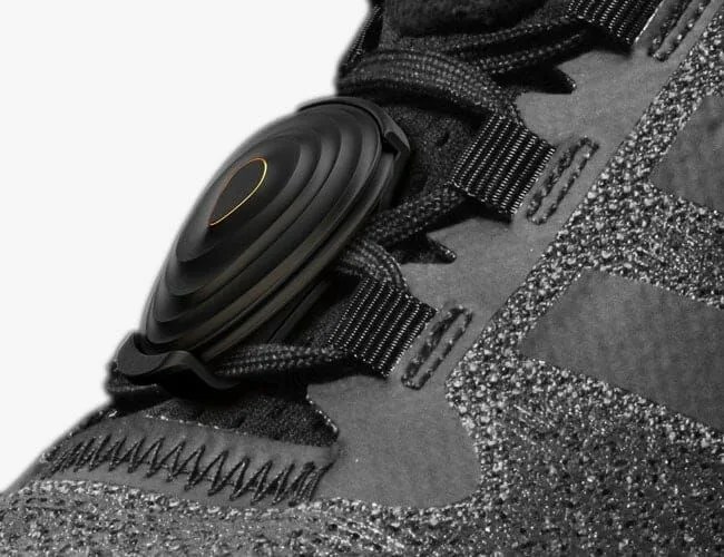 Must-Have-Running-Gadgets-gear-patrol-stryd