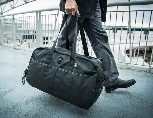 North-St-Weekender-Bag-Collection-gear-patrol-full-featured
