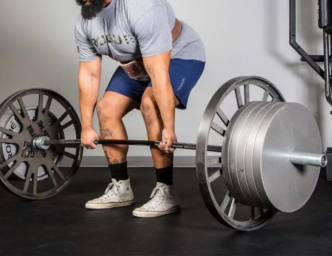 Rogue-Deadlift-Bar-gear-patrol-feature