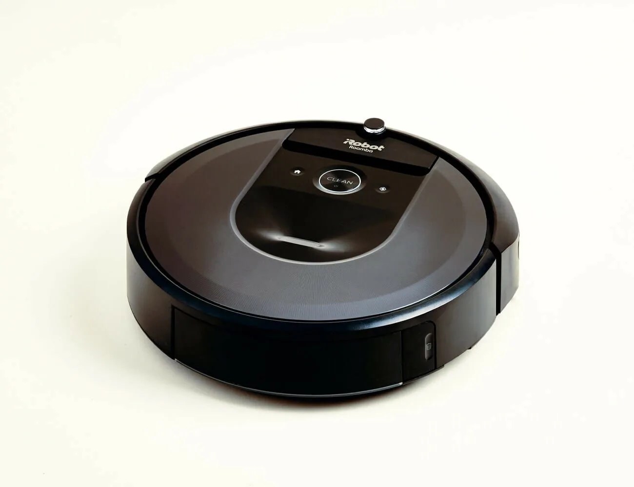 Roomba-i7-Review-Gear-Patrol-Inline-1