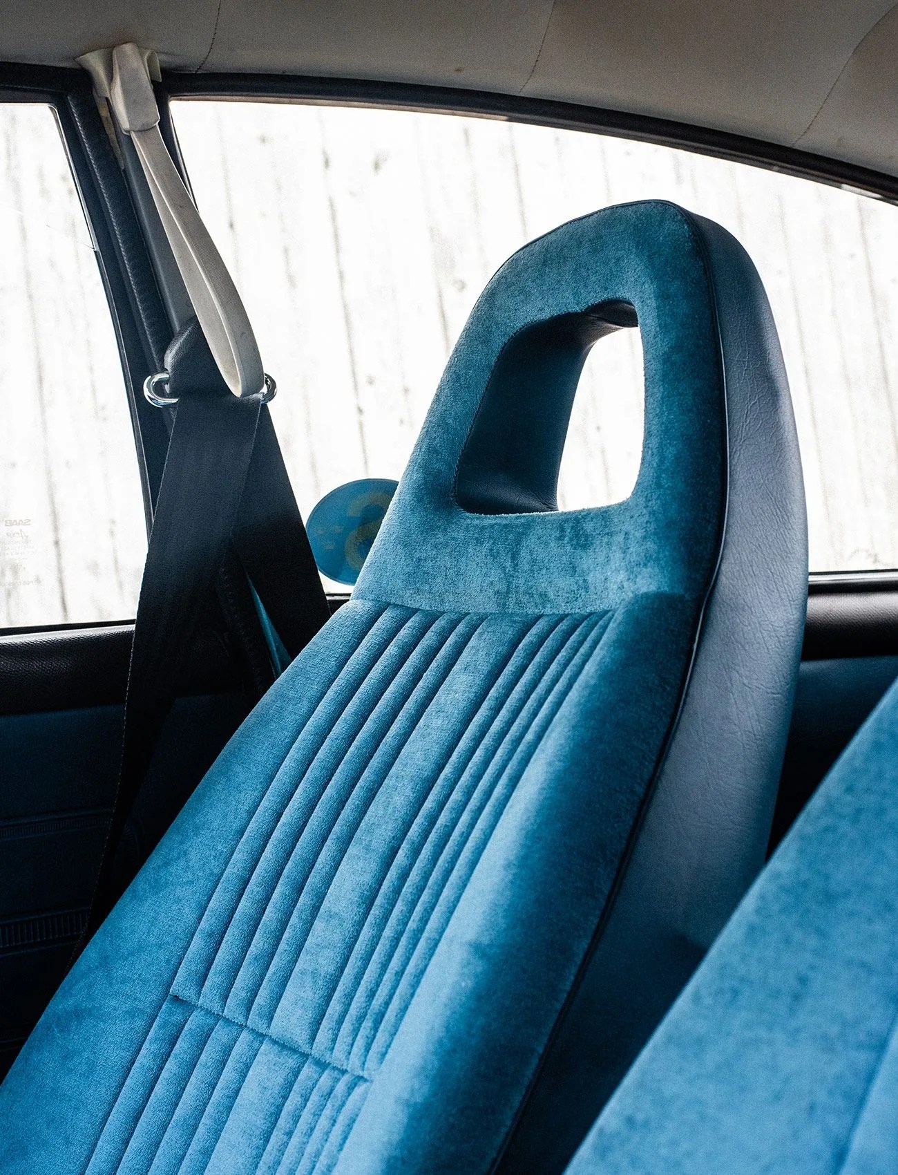 Saab-96-Review-gear-patrol-ambiance-2