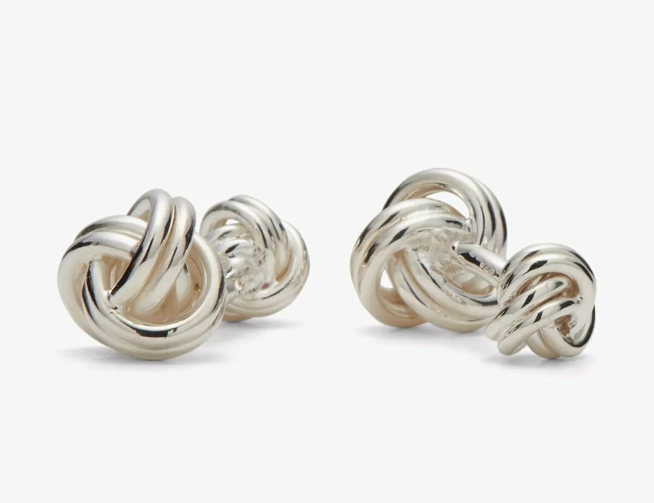 Stylish-Gifts-for-Men-gear-patrol-Suitsupply-Knot-Cufflinks