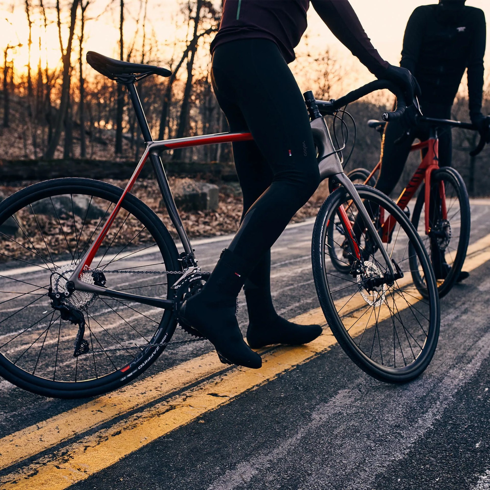 The-3-Best-Winter-Cycling-Kits-of-2019-gear-patrol-03