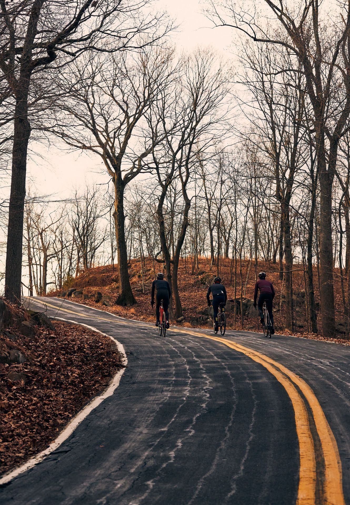 The-3-Best-Winter-Cycling-Kits-of-2019-gear-patrol-08