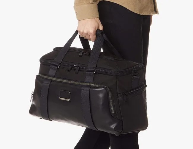 Tumi-McCoy-Gym-Bag-gear-patrol-full-featured