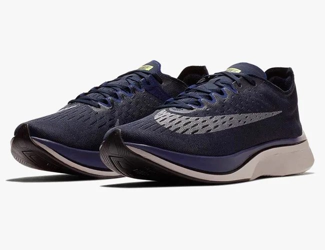 Zoom-Vaporfly-Obsidian-gear-patrol-lead-feature