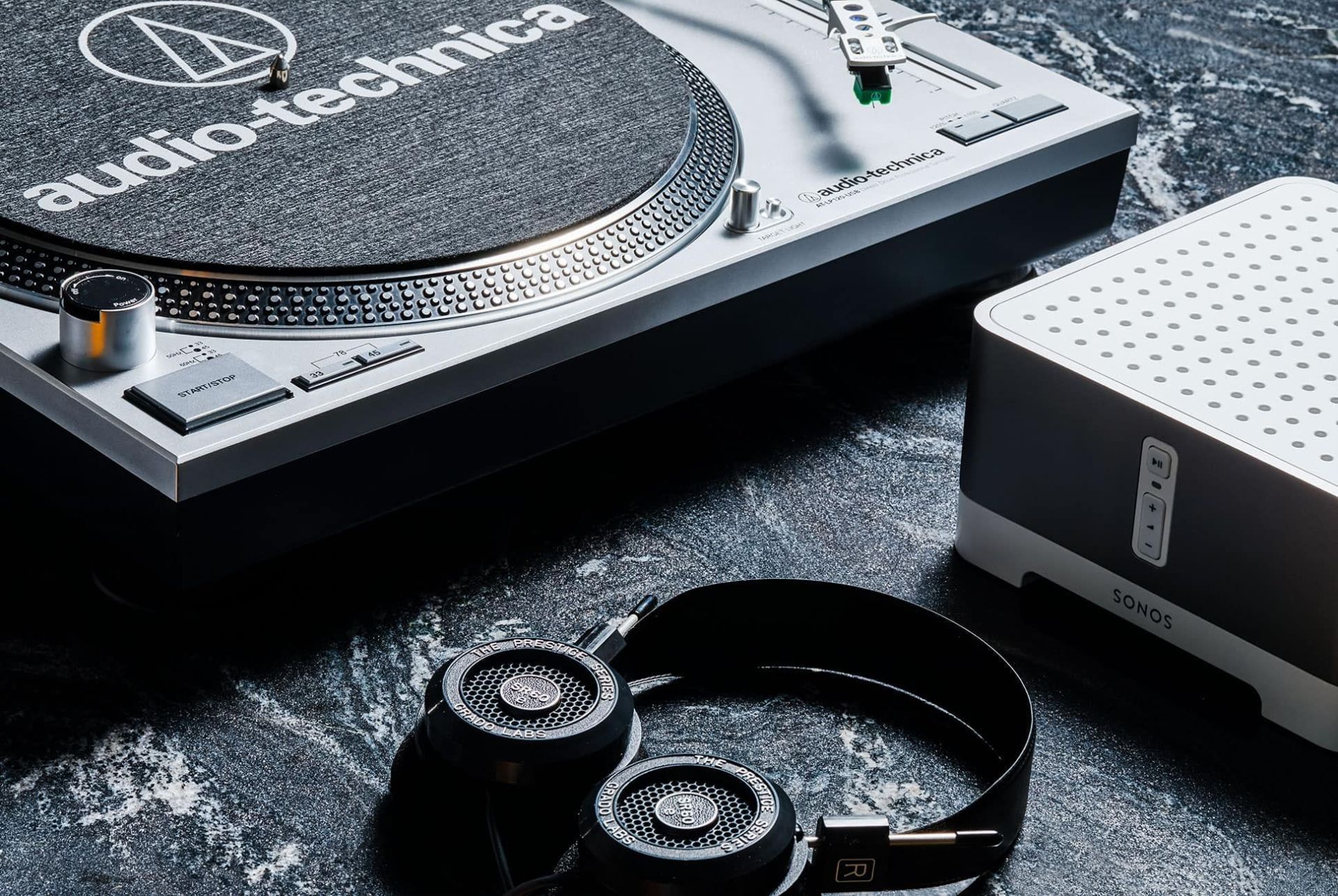 best-gifts-for-vinyl-gear-patrol-full-lead