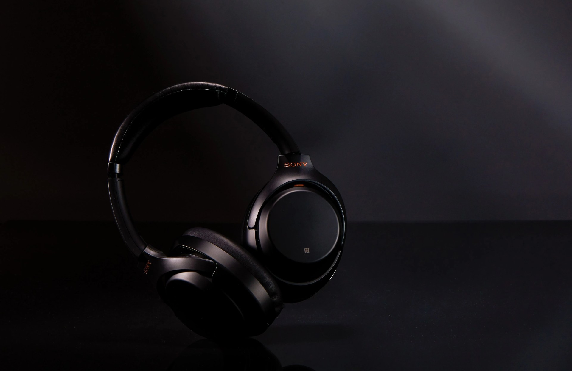 bose wh 1000xm2 over ear wireless headphones